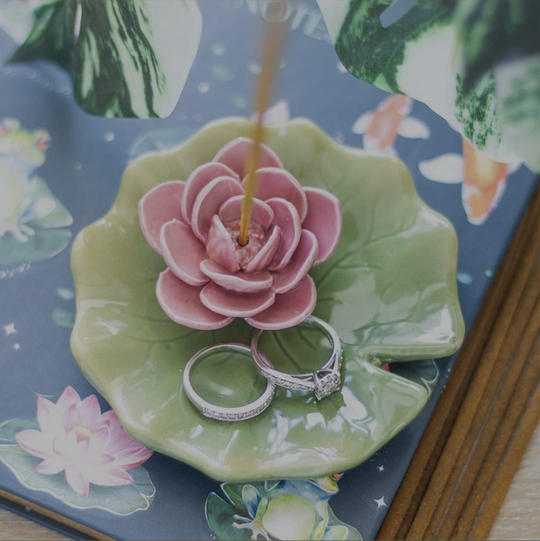 Schmuck & Räucherstäbchenhalter Lily Pad